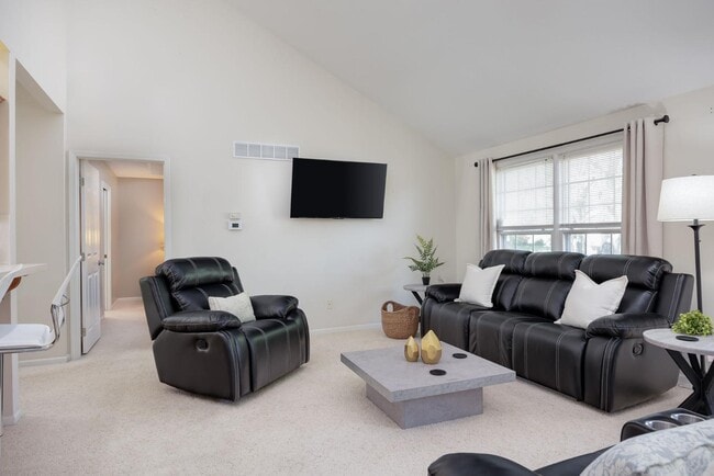 Photo - 2216 Berkshire Dr