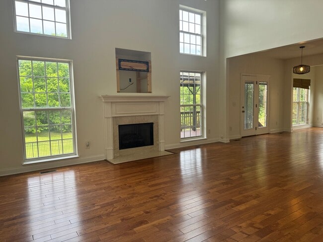 Photo - Brentwood 4BR Home