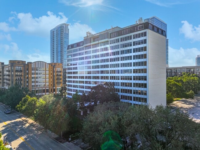 Photo - 2701 Westheimer Rd Unit 6F