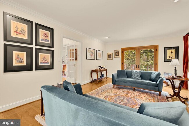 Photo - 3111 Chain Bridge Rd NW