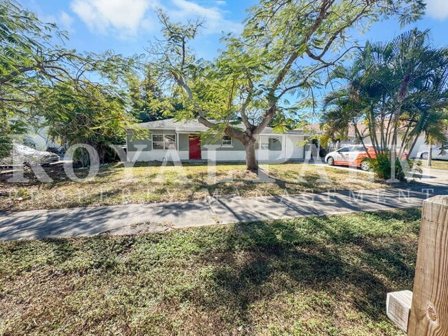 Photo - 1918 Grace Ave