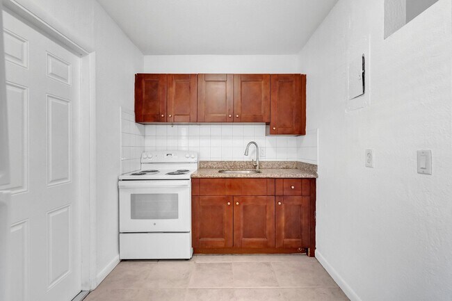 Photo - 706 SE 4th Ave