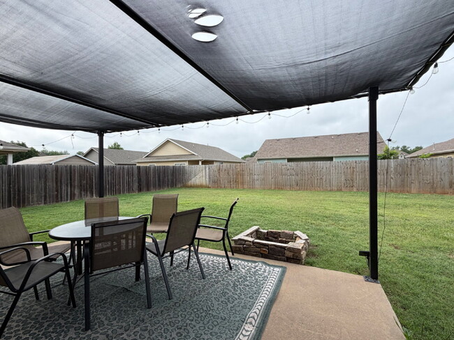 Photo - 3 Bedroom 2 Bath House for Lease!!