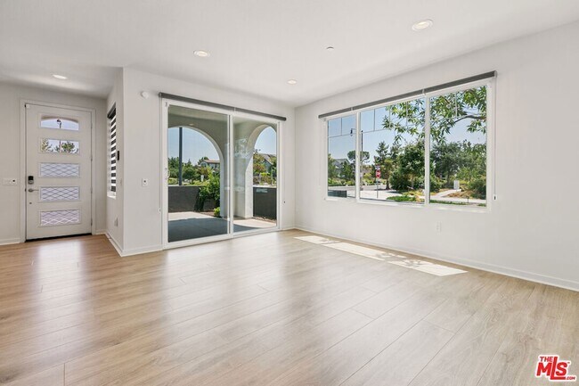 Photo - 111 Benchmark