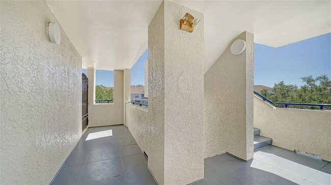 Photo - 835 S Osprey Ave Unit 201