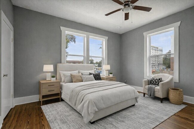 Photo - 156 N Tucker St