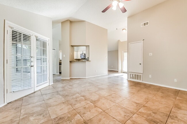 Photo - 5609 Winding Woods Trail