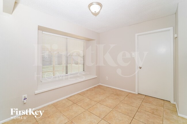 Photo - 1702 Jay Schellman St