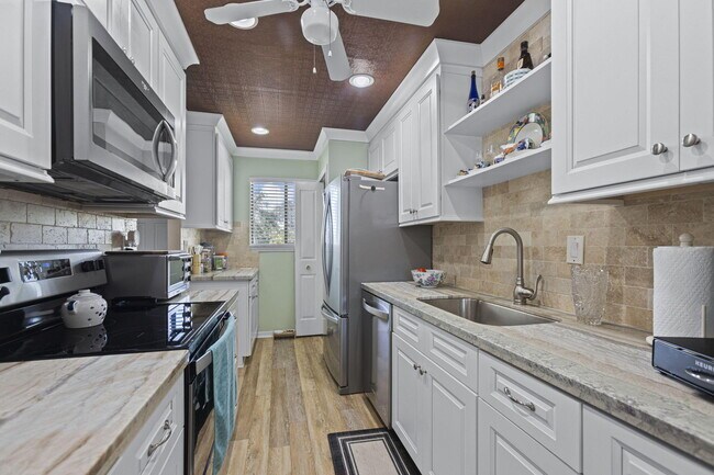 Photo - 5473 SE Miles Grant Rd Unit 206