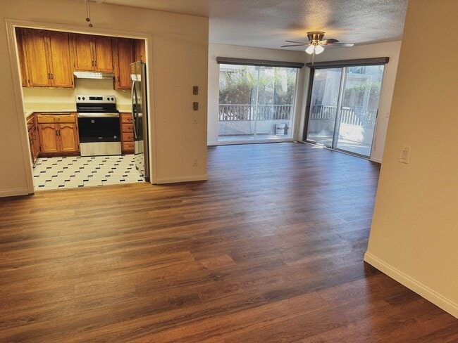 Photo - Mission Bay 2 Bed 2 Bath Condo with covered parking Unidad 115