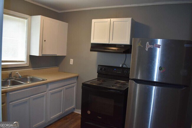 Photo - 382 Cowan St