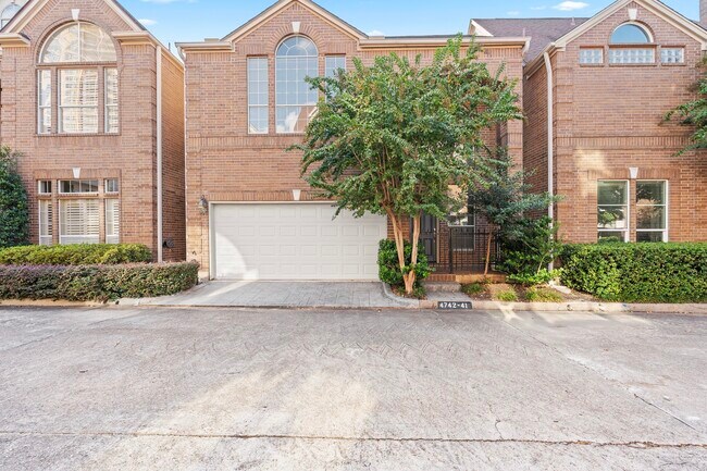 Photo - 4742 Post Oak Timber Dr