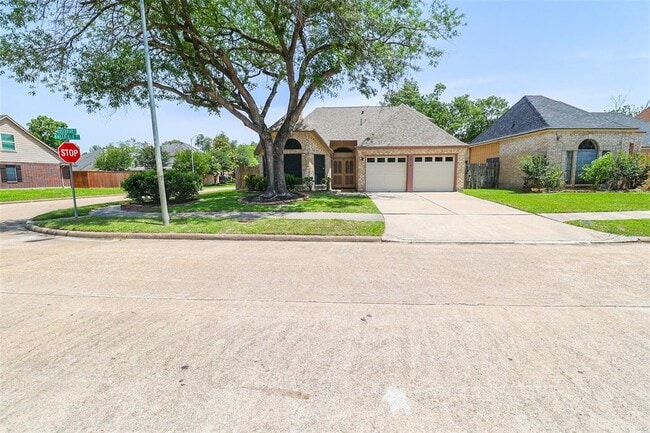Photo - 1546 Ridgebriar Dr House