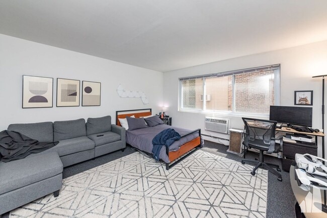 Photo - 520 W Aldine Ave Unit 306