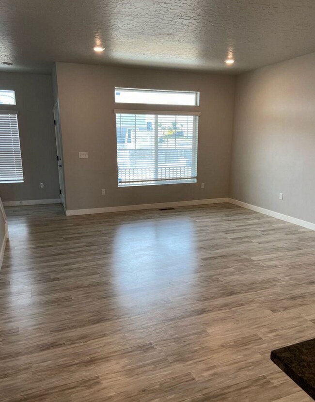 Photo - Lehi townhome for rent!