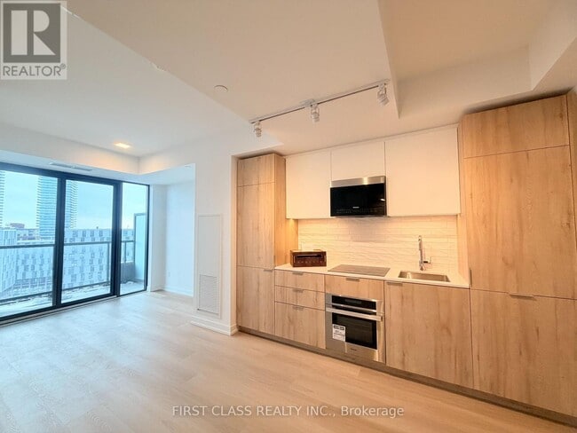 Photo - 28 Eastern Ave Unité PH11