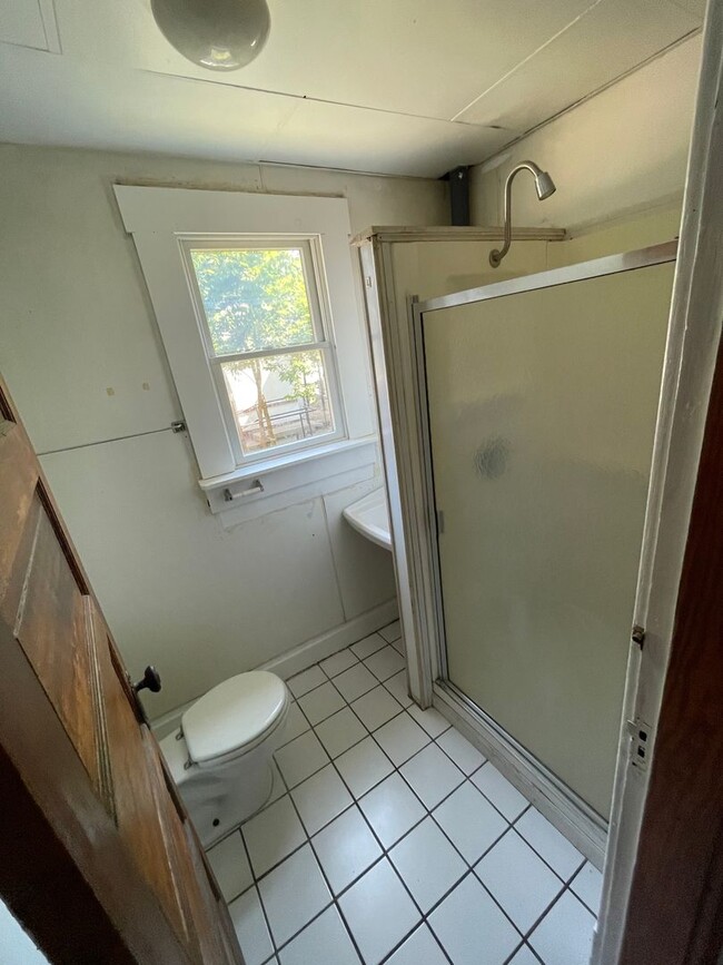 Photo - 4 bedroom 2 full bath House