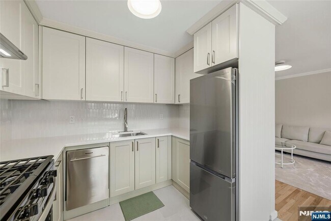 Photo - 901 Washington Dr