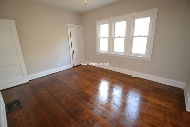 Photo - Recently updated 2 bedroom home Close to Mt. Echo park
