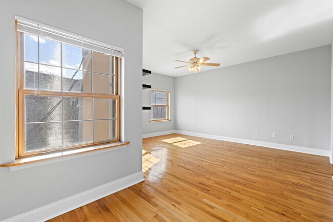 Photo - 211-213-213 3rd St Unidad 2