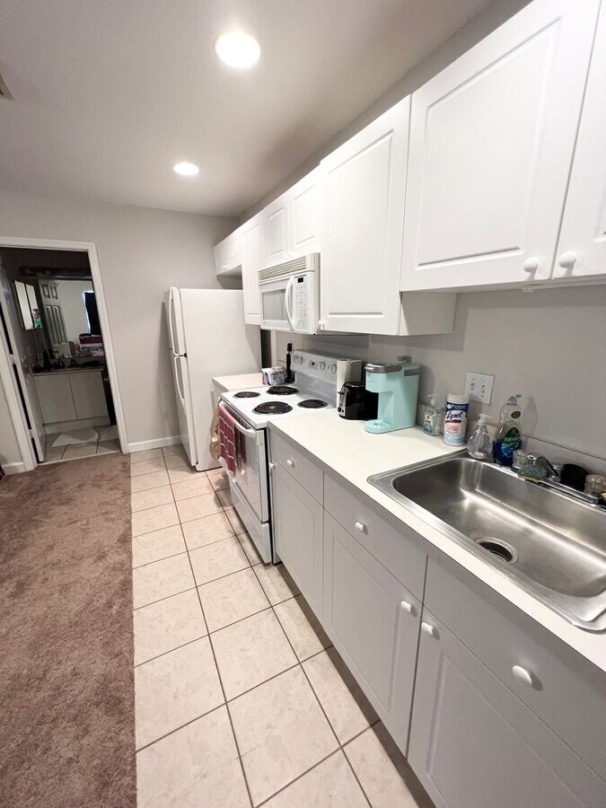 Photo - SOUTHWOOD - Studio Apartment - Utilities I...