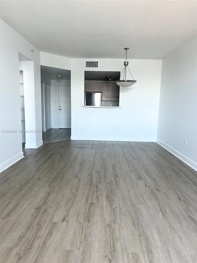 Building Photo - 50 Menores Ave Unit 720
