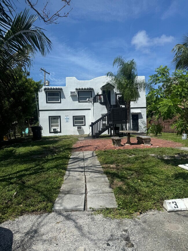 Photo - 519 Pilgrim Rd Unidad 2