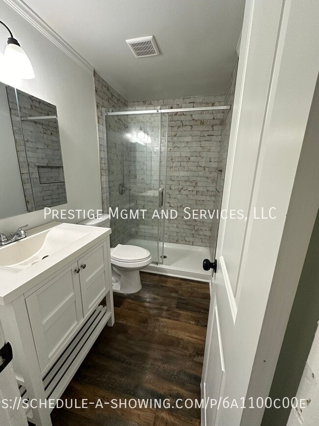 Photo - 319 Devonwood Ct