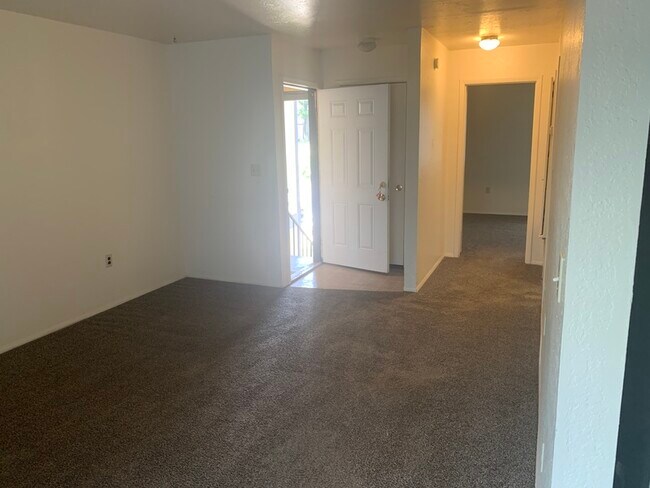 Photo - 4811 S Jackson Ave Unit 63