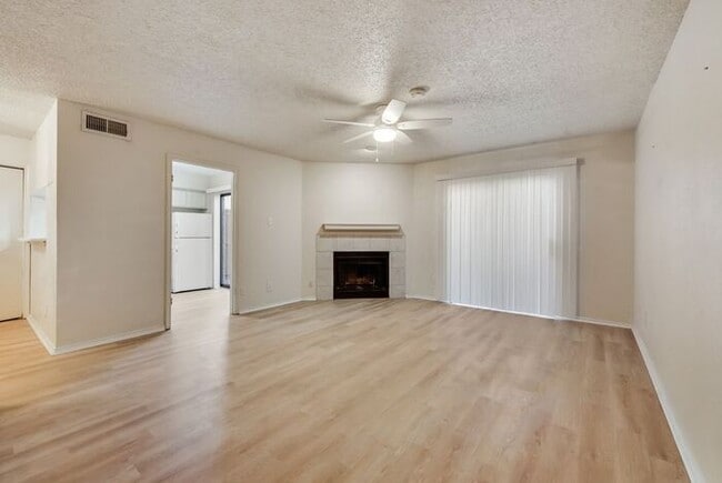 Photo - Spacious Richardson Condo with washer-dryer connections Unit 18C