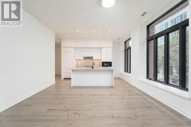 Photo - 22 Lombard St Unit 205