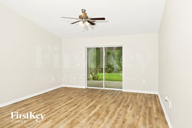 4611 Belladonna Ave
