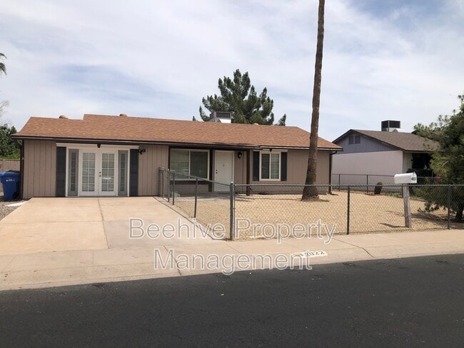 Building Photo - 4022 E Pecan Rd