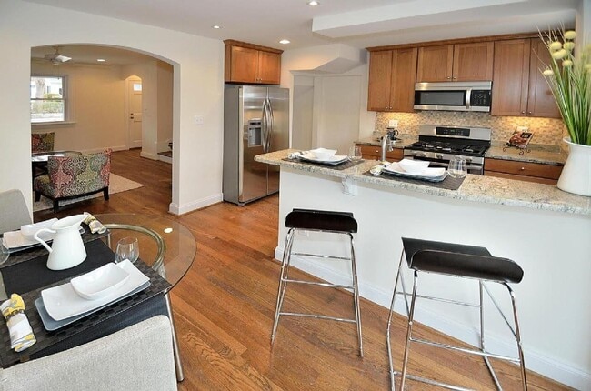 Photo - 209 Wesmond Dr