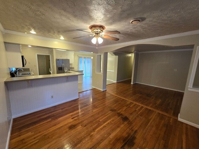 Photo - 3 BR House in S. Chesterfield - Available Now!