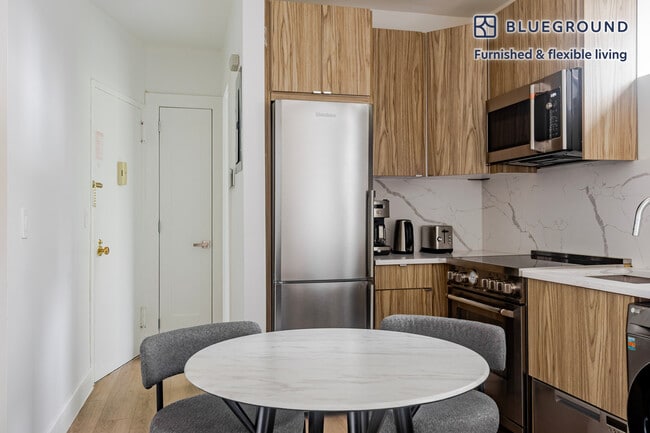 Photo - 138 E 38th St Unidad FL3-ID1870