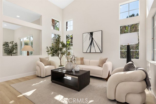 Photo - 5 Chatri Cir