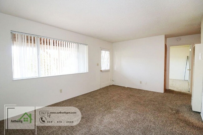 Photo - 20877 Cottonwood Dr