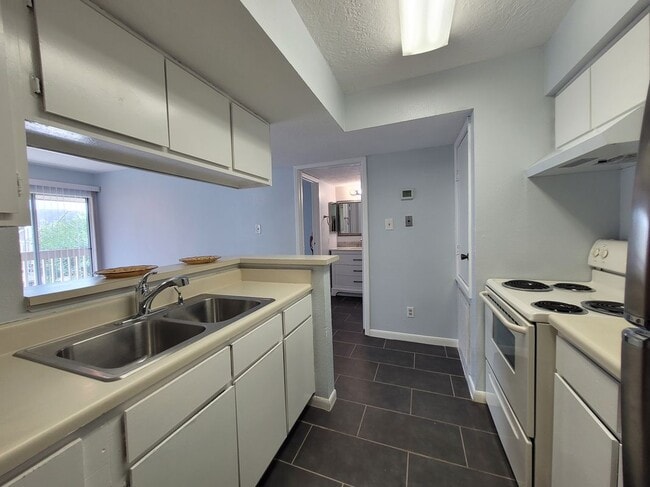 Photo - 3919 Fairmont Pkwy Unit 180