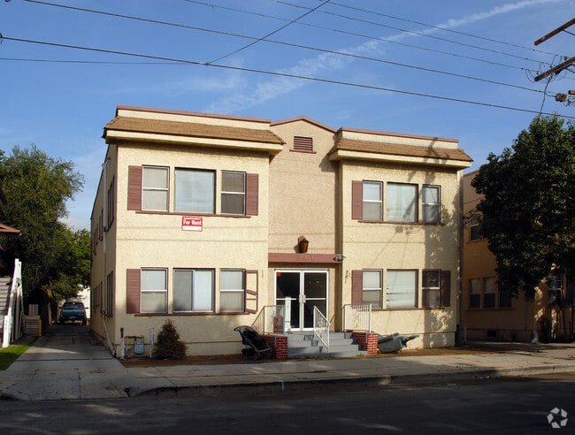 Primary Photo - 546 W 15th St