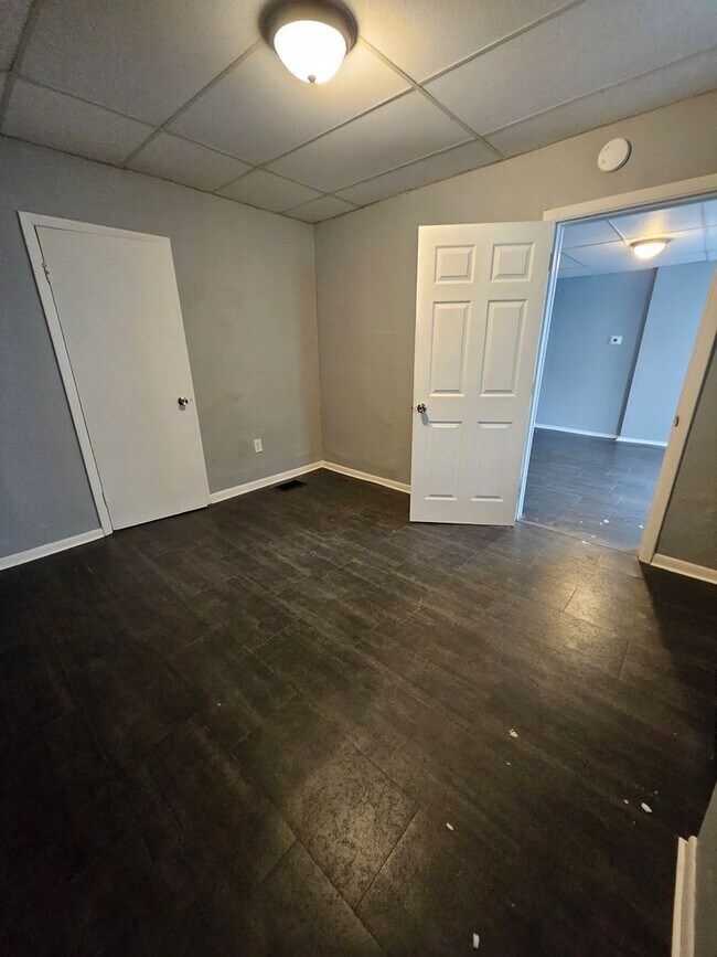 Photo - Lower 2 bedroom unit East Side