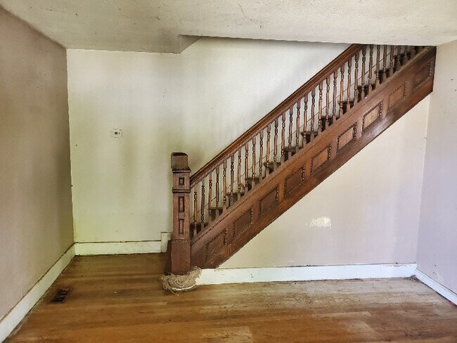 Photo - 410 N Branson St