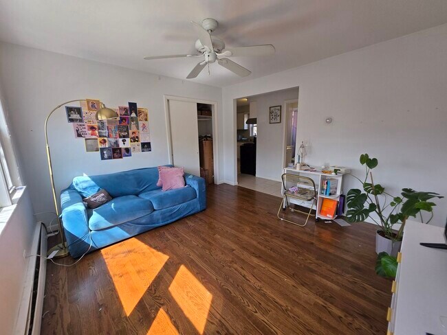 Photo - 4022 N Avers Ave