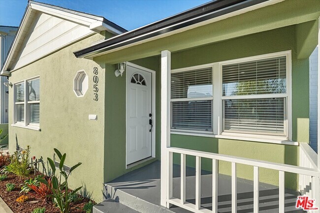 Building Photo - 8053 Altavan Ave Rental
