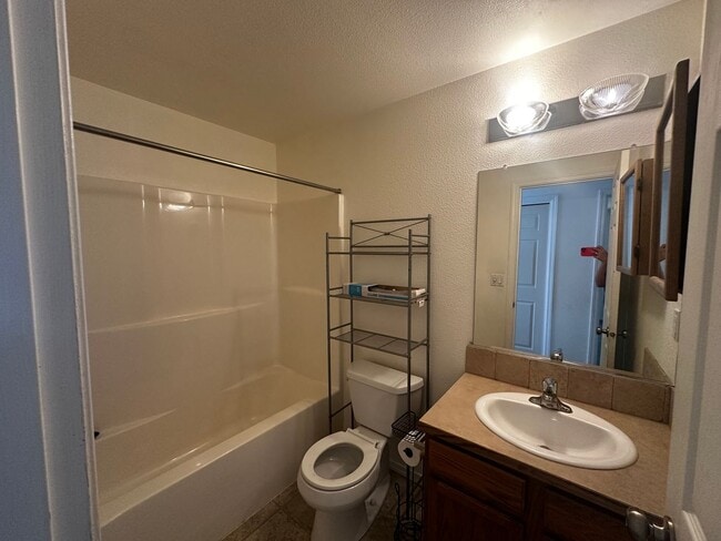 Photo - 3 bedroom 2 bath home in Green