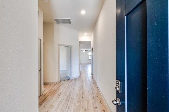 Photo - 17304 Crownfield Path