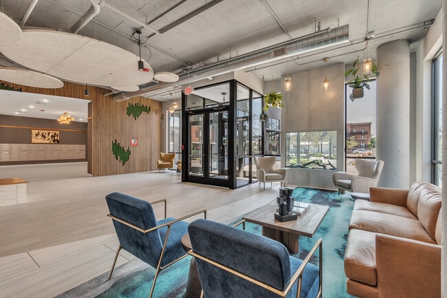 Lobby Lounge - The McClaren Downtown - Historic West End