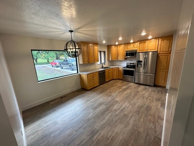Photo - 1380 W 2600 S St