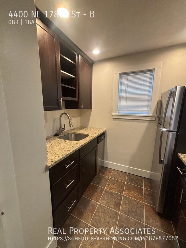 Photo - 4400 NE 178th St Unit B