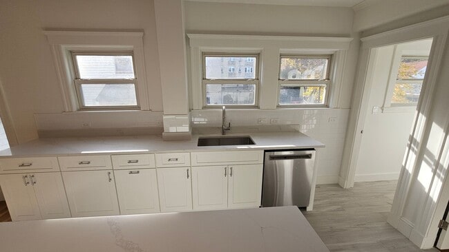 Photo - State of The Art Luxury Apt w 2.5 bathrooms for Boston College Students!  Get a $2500 Rebate Upon...